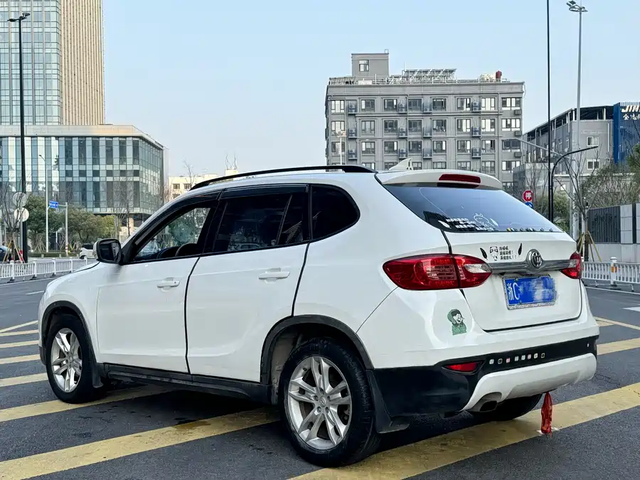 900x675_0_q87_c42_autohomecar__ChxpV2mr872ATsdZAAnCu_-BkxU009.jpg.webp