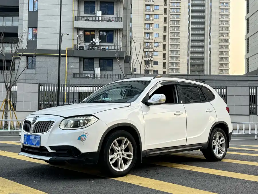 900x675_0_q87_c42_autohomecar__ChxpV2mr87uAYrOVAAw3ZcIg_aY356.jpg.webp