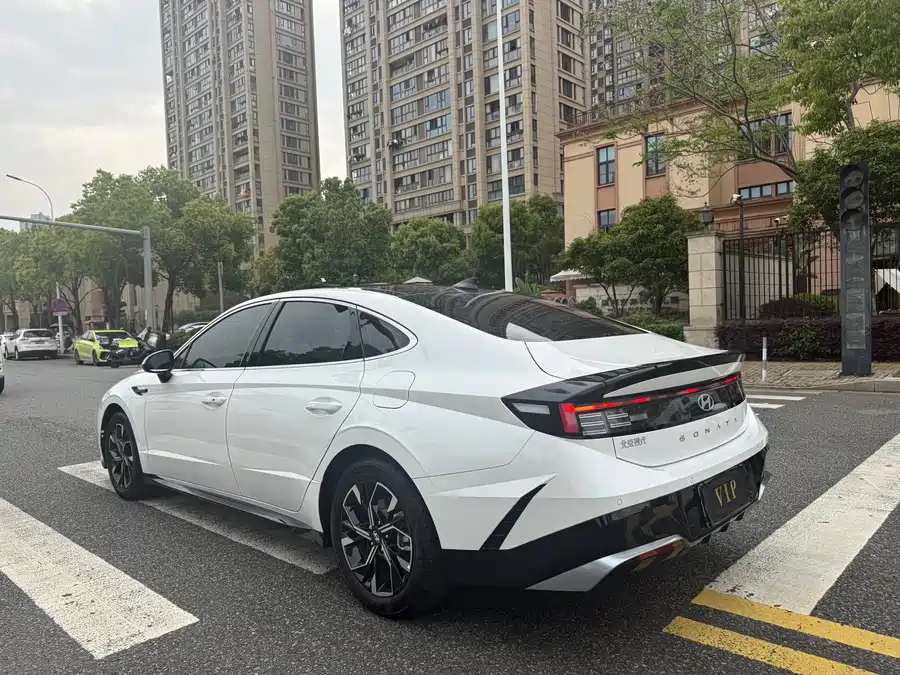 900x675_0_q87_c42_autohomecar__ChxpWGnh33KABTvpAAz98AtFNEU447.jpg.webp