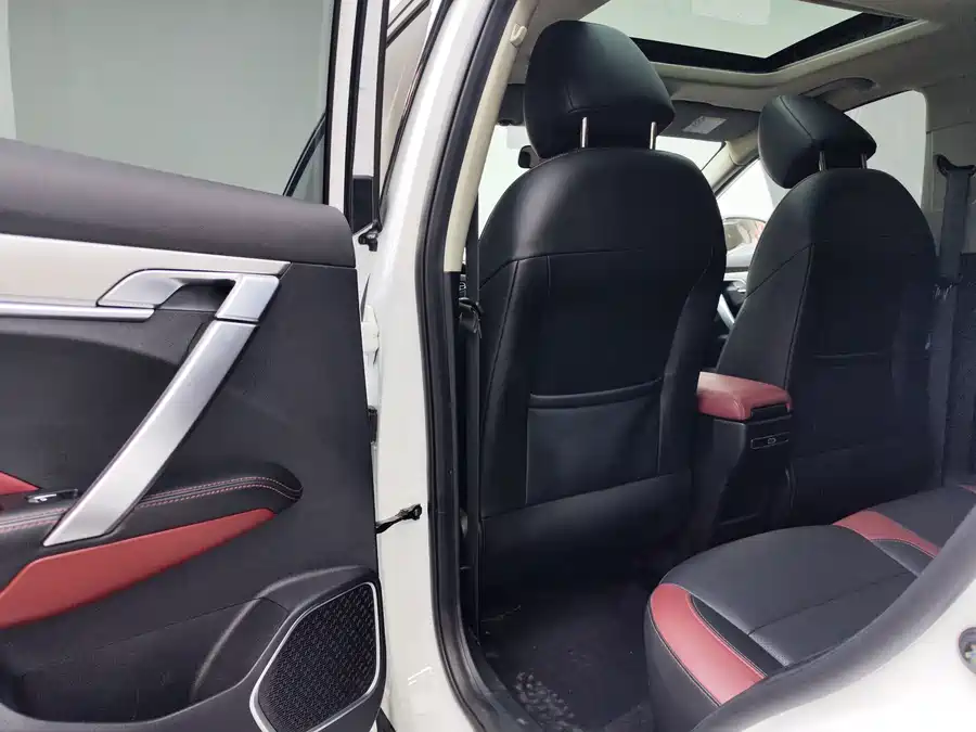 900x675_0_q87_c42_autohomecar__ChtpWGp68h2ABg3EAAULzcW0BAg551.jpg.webp