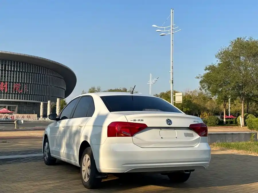 900x675_0_q87_c42_autohomecar__ChxpVmrN6raAQFuZAAH82wujZmo836.jpg.webp
