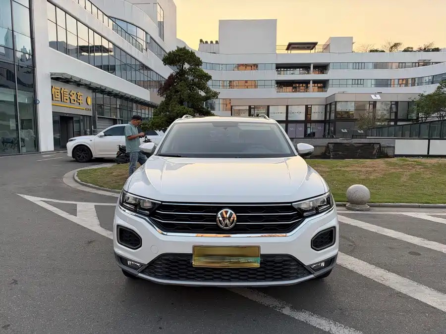 900x675_0_q87_c42_autohomecar__ChxpVWrOD0KAI0tkAAtba4ct2Sg233.jpg