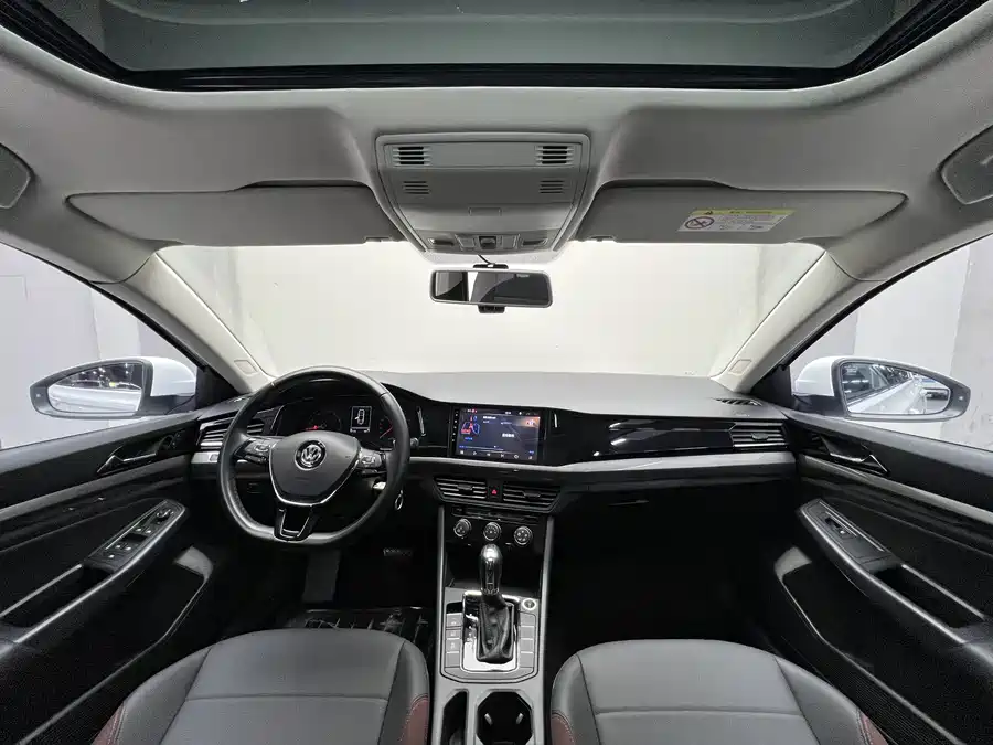 900x675_0_q87_c42_autohomecar__ChxpVmrRvoyAW3ARAAfwM5yOjFk904.jpg.webp