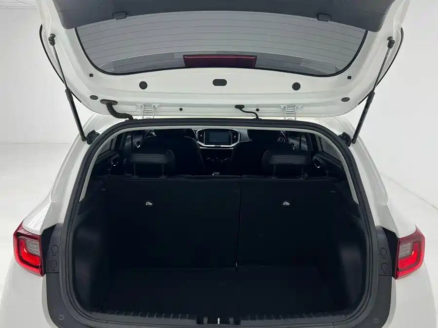 900x675_0_q87_c42_autohomecar__ChxpVmpXUCuANuv8AAF558LHX_o488.jpg.webp