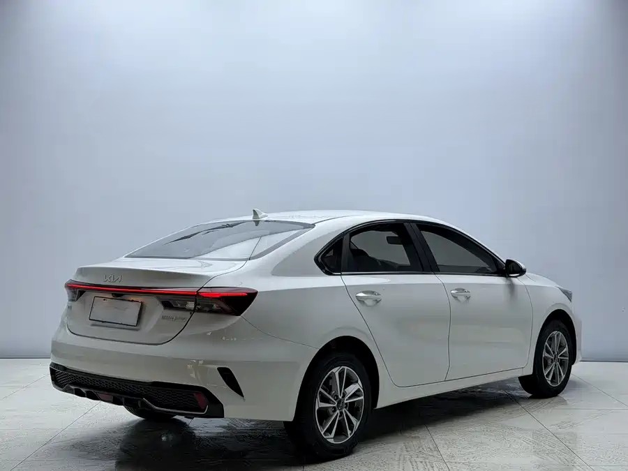 900x675_0_q87_c42_autohomecar__ChxpVmpONySAaZk-AAXMYAQAnww240.jpg