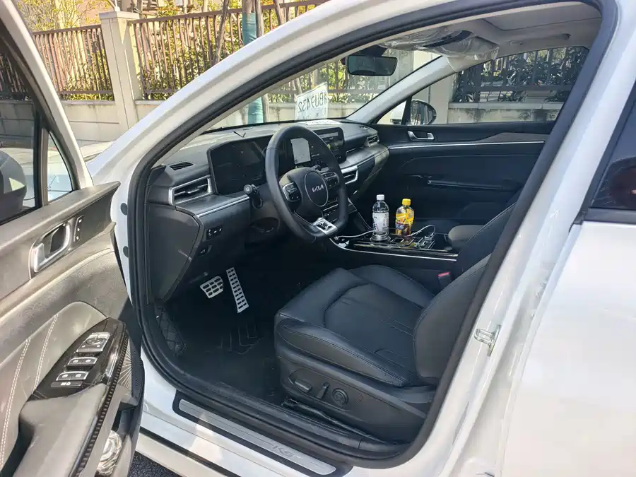 900x675_0_q87_c42_autohomecar__ChtpWGpZkLiAfgVJAAZfqER-zGc332.jpg.webp