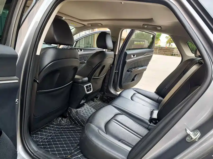 900x675_0_q87_c42_autohomecar__ChxpVmquNHqAOOv2AAN2yrD2lm4219.jpg.webp