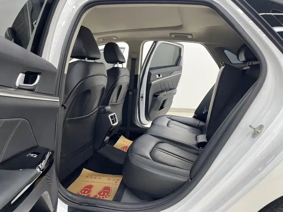 900x675_0_q87_c42_autohomecar__ChxpWGqc5Q6ARA2jAAb1eHoUjeM194.jpg.webp