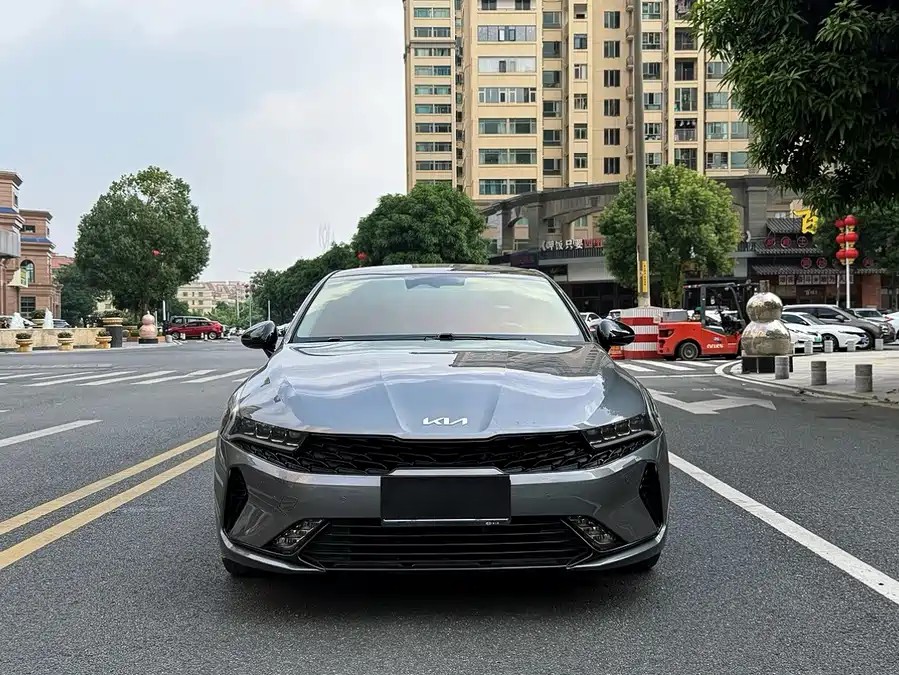 900x675_0_q87_c42_autohomecar__ChxpVmqvjj2APp1qAAeYXU1cfSM425.jpg