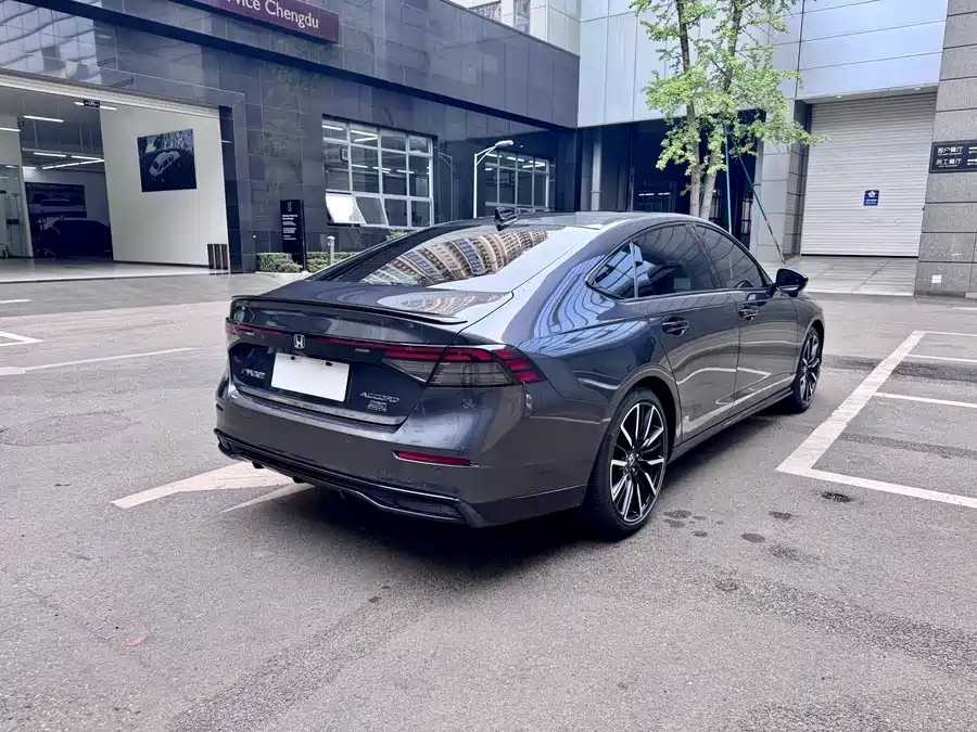 900x675_0_q87_c42_autohomecar__ChxpWGpYYP6AMXD7AAUlWOcQu50533.jpg