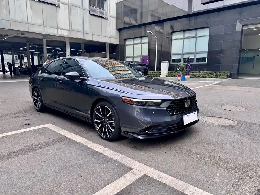 900x675_0_q87_c42_autohomecar__ChxpWGpYYPqAFxm8AATJJIIOK8M668.jpg