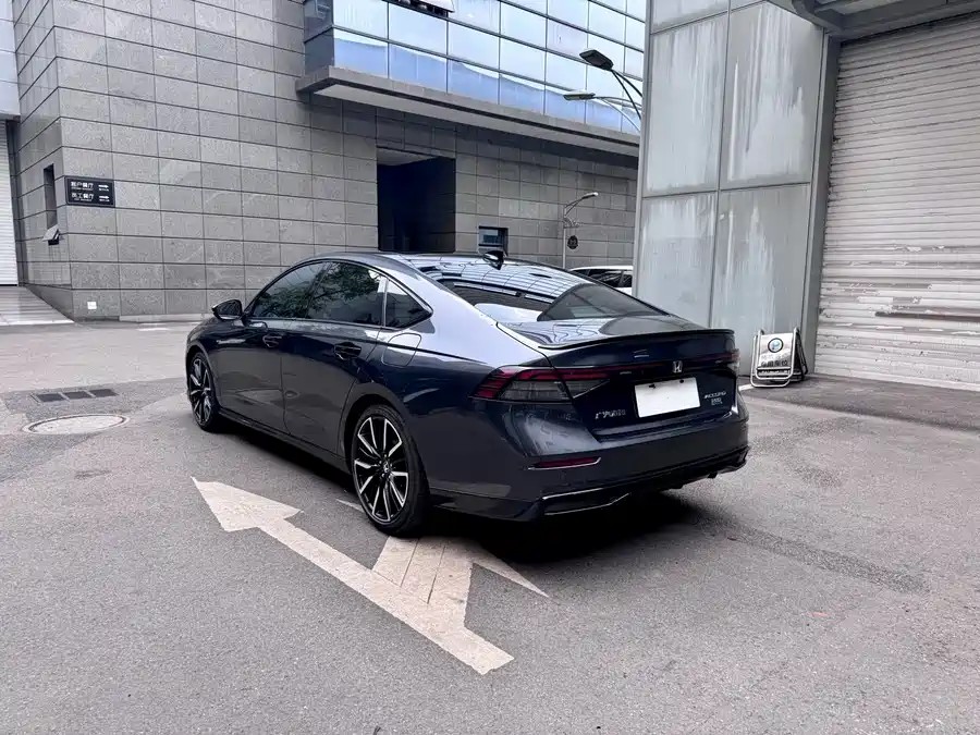900x675_0_q87_c42_autohomecar__ChxpWGpYYQOADKn4AASfSLxxMoE780.jpg