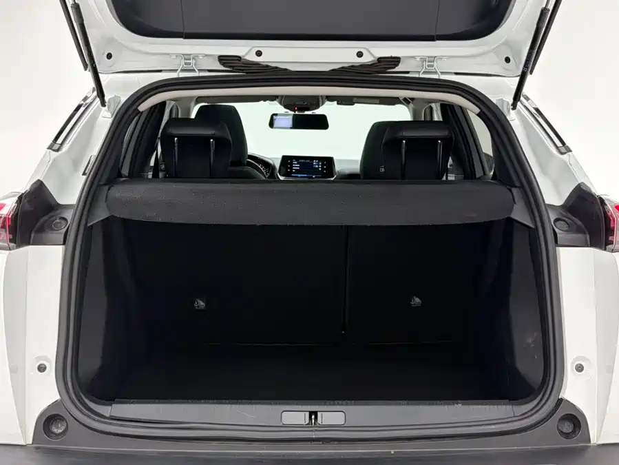 900x675_0_q87_c42_autohomecar__ChxpV2qLvpiAJGKfAAGJT5Zbo_o527.jpg.webp