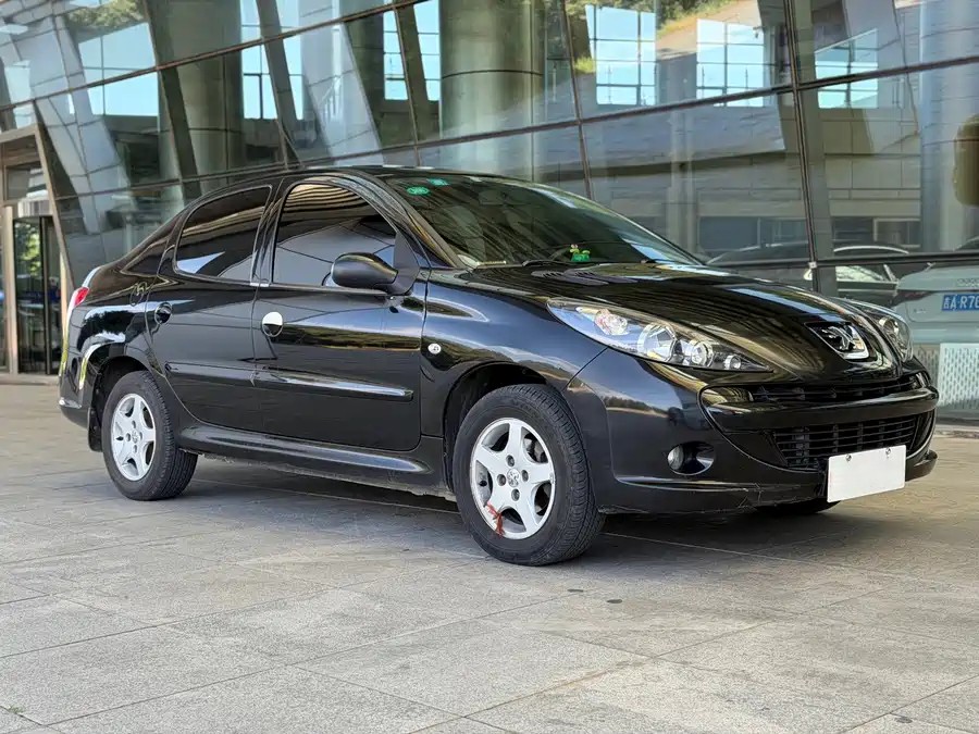900x675_0_q87_c42_autohomecar__ChxpWGqcyt-AWUU6AAuFcNJb9ao955.jpg
