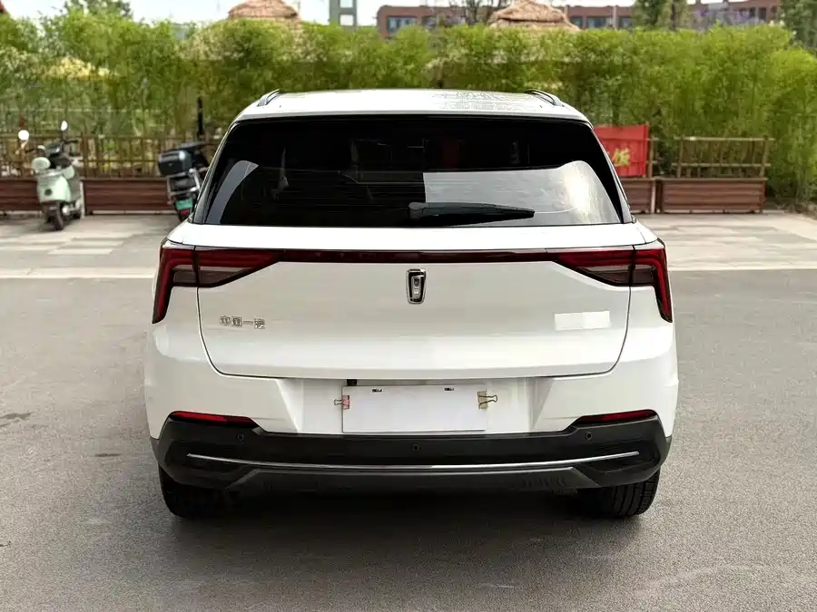 900x675_0_q87_c42_autohomecar__ChxpVmqRMgCACz2yAANjQpkztHM596.jpg.webp