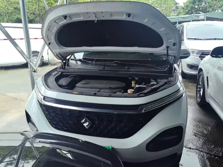 900x675_0_q87_c42_autohomecar__ChxpVWqd5IGAZBG8AAIRxU8bTRs101.jpg.webp