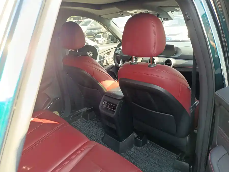 900x675_0_q87_c42_autohomecar__ChxpV2qShtSAJDSJAAWekIlaerY545.jpg.webp