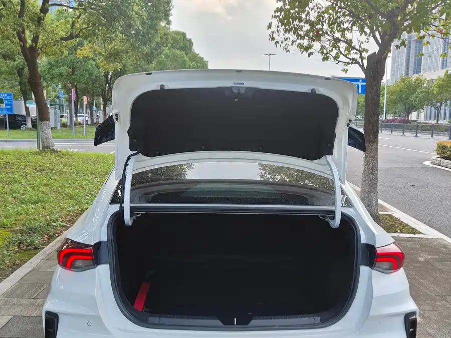900x675_0_q87_c42_autohomecar__ChxpVmqjpxiAeX7lAA1V6FpWndg315.jpg.webp