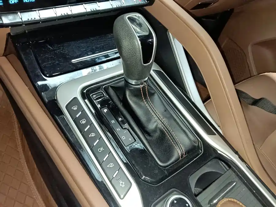 900x675_0_q87_c42_autohomecar__ChxpVmqfqrSAEOa3AAJkdIGdUMY418.jpg.webp