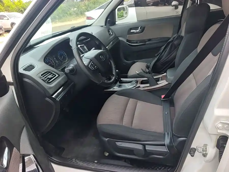 900x675_0_q87_c42_autohomecar__ChxpVmpltEeAVLMxAAHGimh7rh8589.jpg.webp