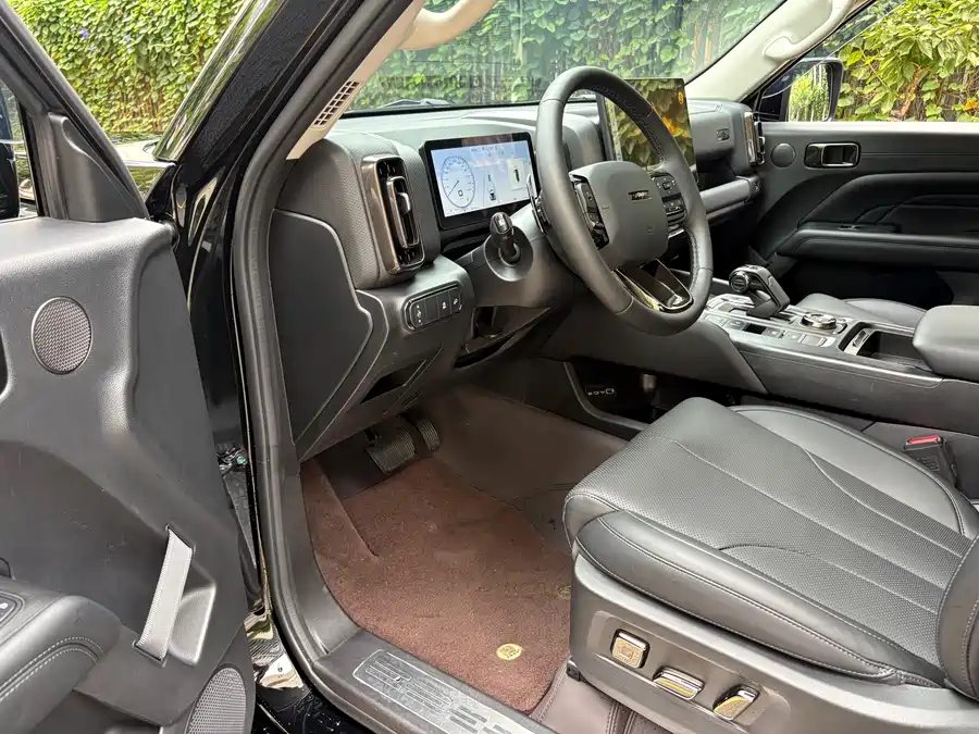 900x675_0_q87_c42_autohomecar__ChxpVmqlIBCAQ6StAAxFNSbMWgU163.jpg.webp