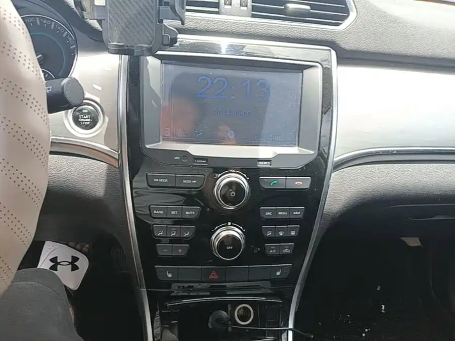 900x675_0_q87_c42_autohomecar__ChxpV2pLLoeAcFTSAAHq6sBf5c0057.jpg.webp