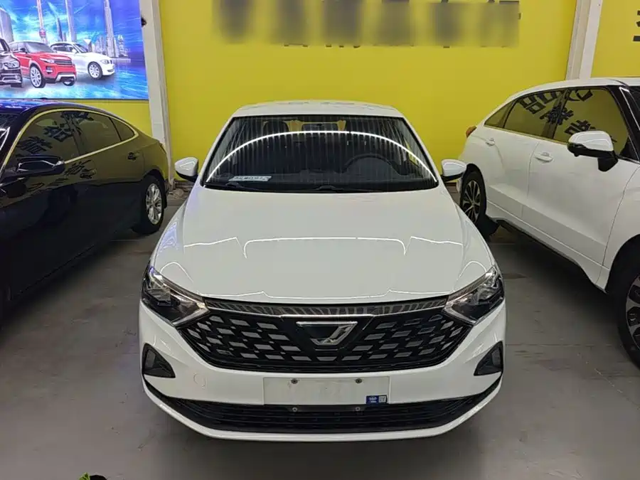 900x675_0_q87_c42_autohomecar__ChxpVmqCetOANXdBAAGzhknH4N8759.jpg.webp