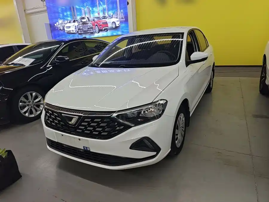 900x675_0_q87_c42_autohomecar__ChxpVmqCetOARwMEAAG6ZOaionw760.jpg.webp