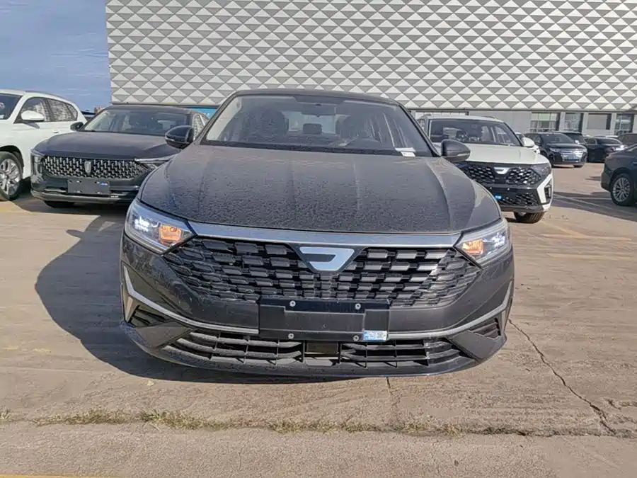 900x675_0_q87_c42_autohomecar__ChxpWGqhFxGAGSdhAAK8au7lVI4918.jpg.webp