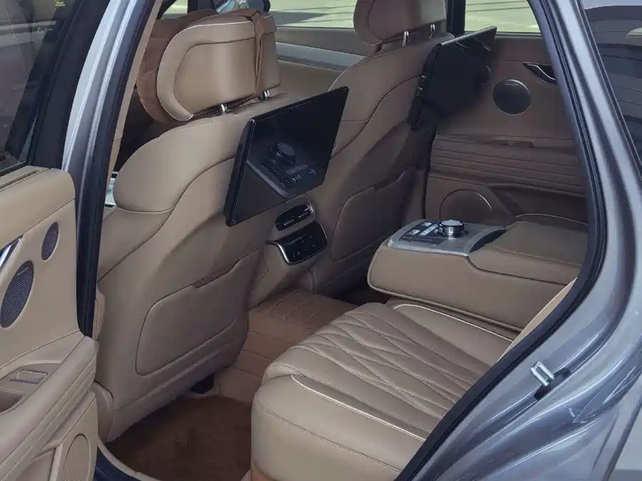900x675_0_q87_c42_autohomecar__ChxpWGqiKkeAAqVJAAT6hsCrvm4028.jpg.webp