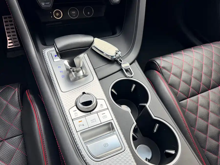 900x675_0_q87_c42_autohomecar__ChxpV2qRgnqAI7STAAqDzBLpGlw086.jpg.webp