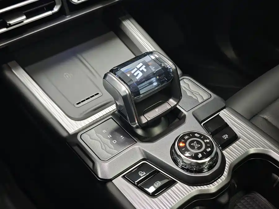 900x675_0_q87_c42_autohomecar__ChtpWGqossGAK768AASioB1W_E4245.jpg.webp