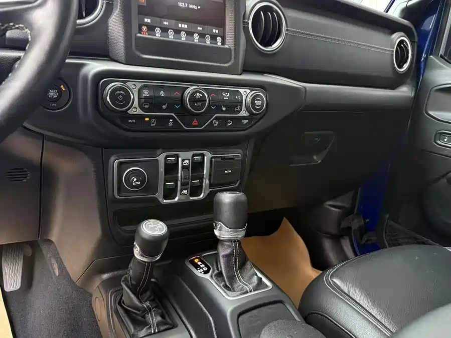 900x675_0_q87_c42_autohomecar__Chto52qg6hKASZyDAAOiZu_7Ur0918.jpg.webp