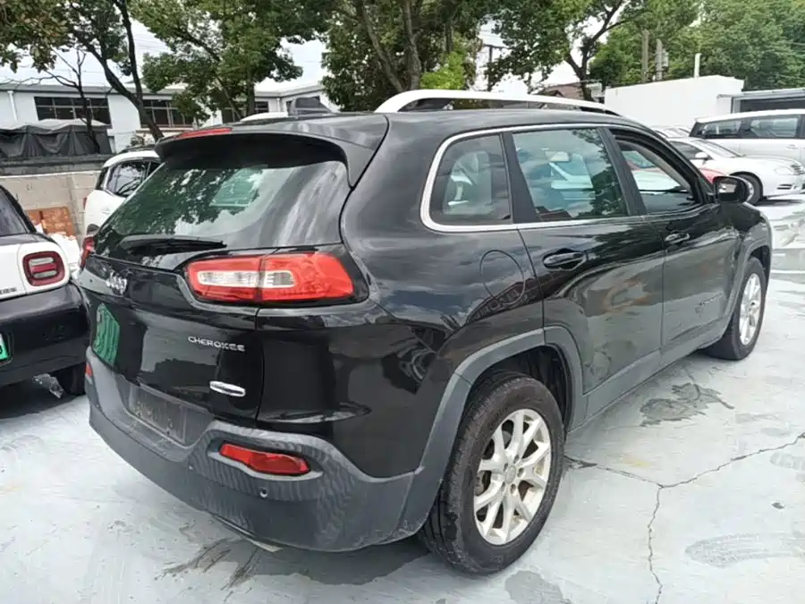 900x675_0_q87_c42_autohomecar__ChxpVmqblpCAKL9ZAAJk3V9v3OY152.jpg.webp