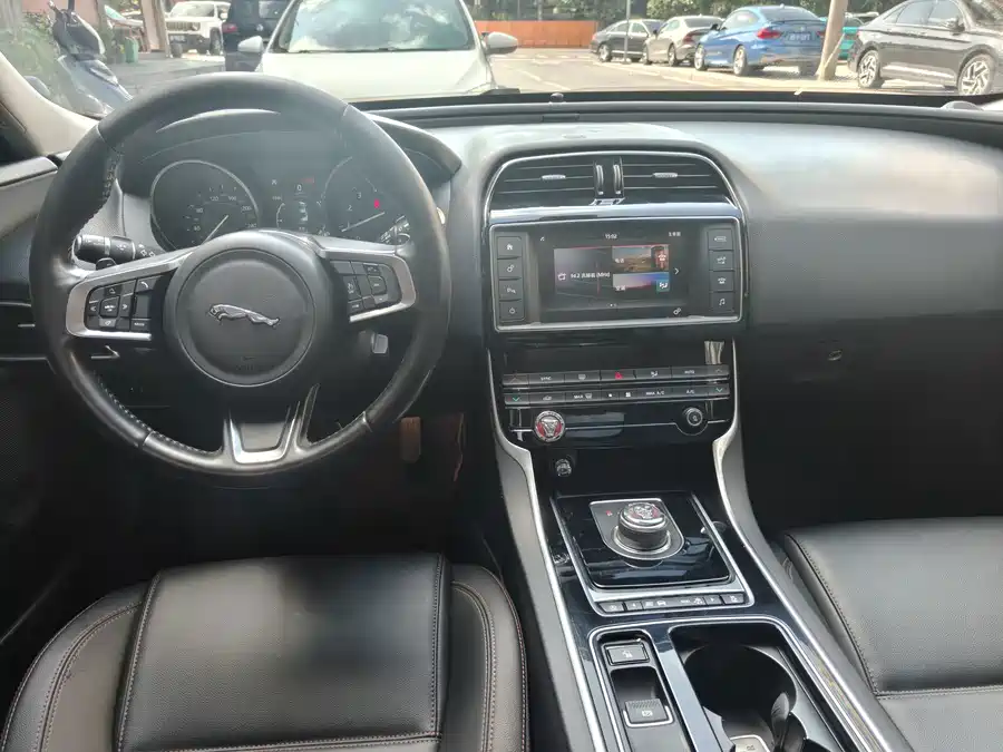 900x675_0_q87_c42_autohomecar__ChxpVWqFLISAFeZ7AAbTGc7CgDU251.jpg.webp