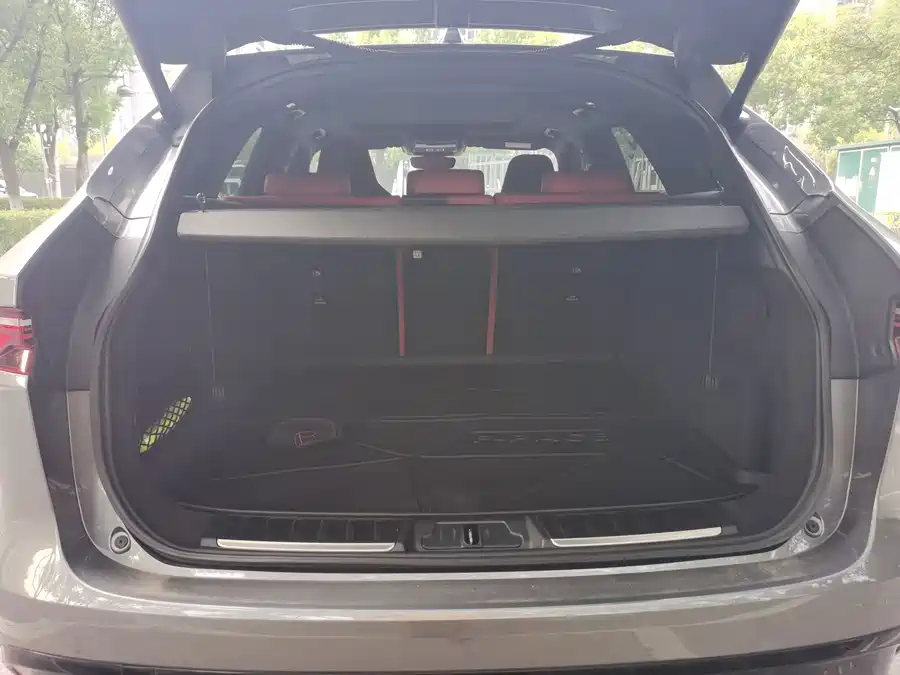 900x675_0_q87_c42_autohomecar__ChxpWGqkmGOAG8LEAAMLz9EFUYI866.jpg.webp