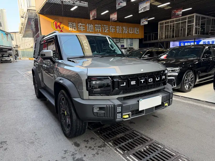 900x675_0_q87_c42_autohomecar__ChxpVmqJeKKAGCu7AA4eS3VG5Do939.jpg.webp
