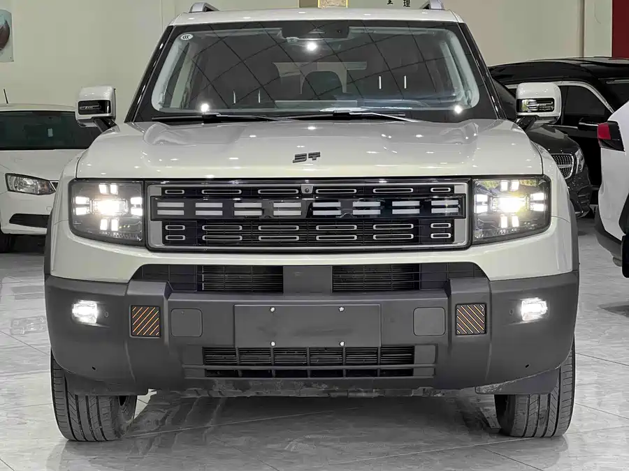 900x675_0_q87_c42_autohomecar__ChxpV2qc2aWATY-KAAizh0BlsLg024.jpg.webp