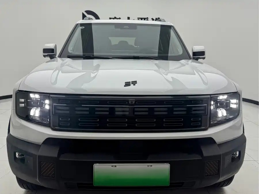 900x675_0_q87_c42_autohomecar__ChxpVmqFeeWAHF07AAUSaBFBlf0932.jpg