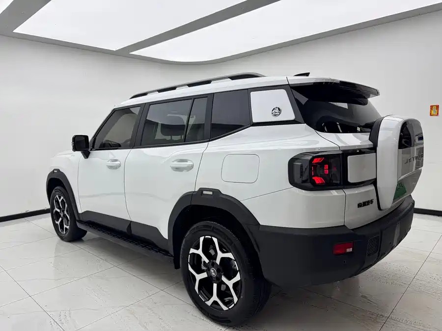 900x675_0_q87_c42_autohomecar__ChxpVmqFeeeAXkx6AAZK5T-mBEc793.jpg