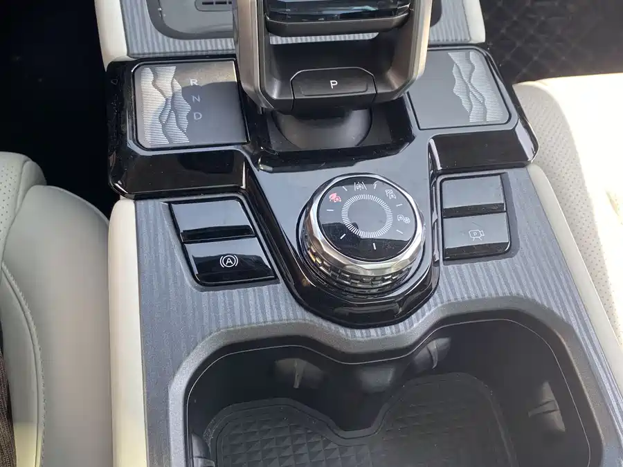 900x675_0_q87_c42_autohomecar__ChtpWGmtY5iAeNQSAAUJyxwyonI544.jpg.webp