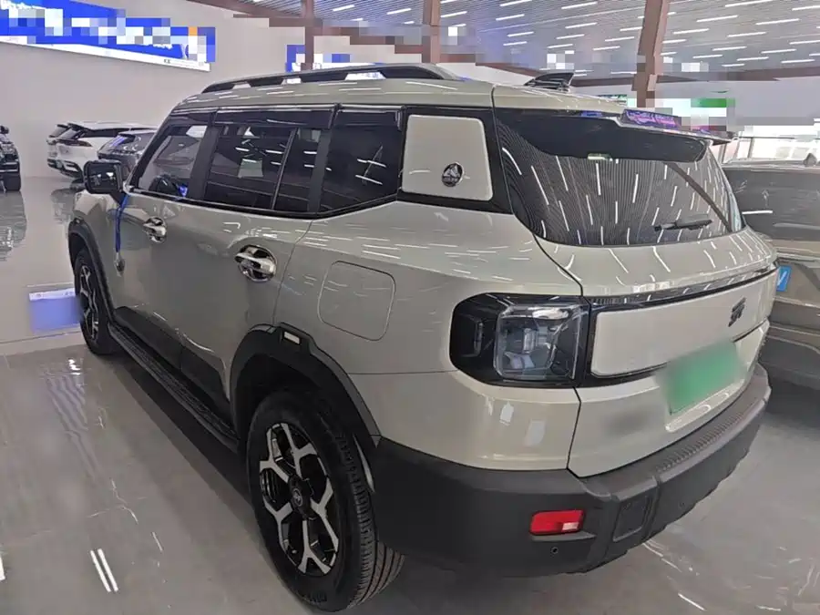 900x675_0_q87_c42_autohomecar__ChxpVmqjeZ2AWPI0AAHmFHDIbfc520.jpg.webp