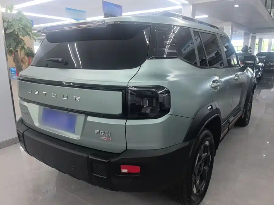 900x675_0_q87_c42_autohomecar__ChxpV2qL78WAJrOCAAFxIneFbng513.jpg.webp