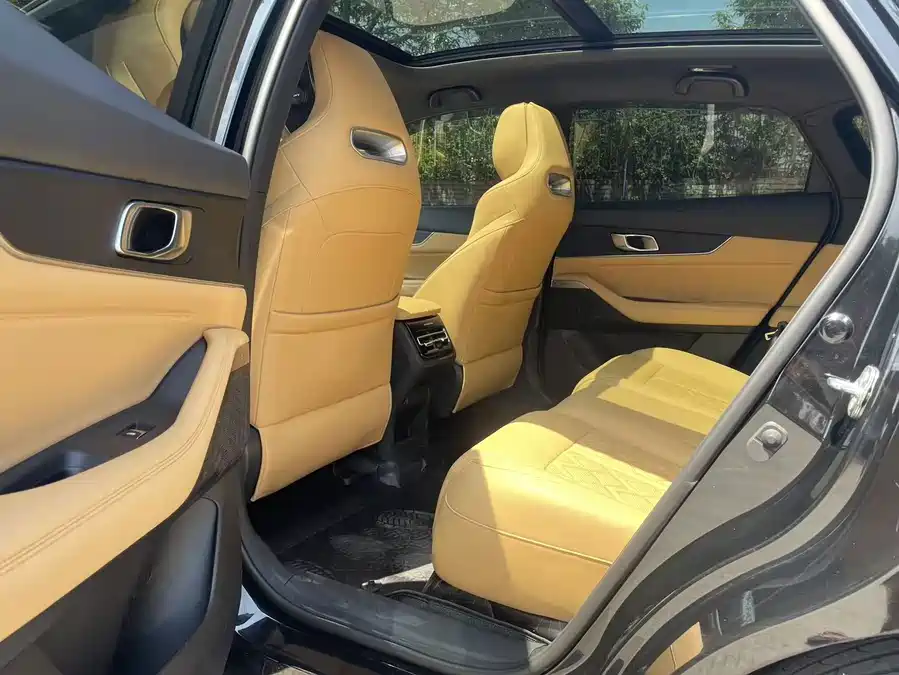 900x675_0_q87_c42_autohomecar__ChxpWGqeUKKAQ8mIAAN3FR9KrSk652.jpg.webp