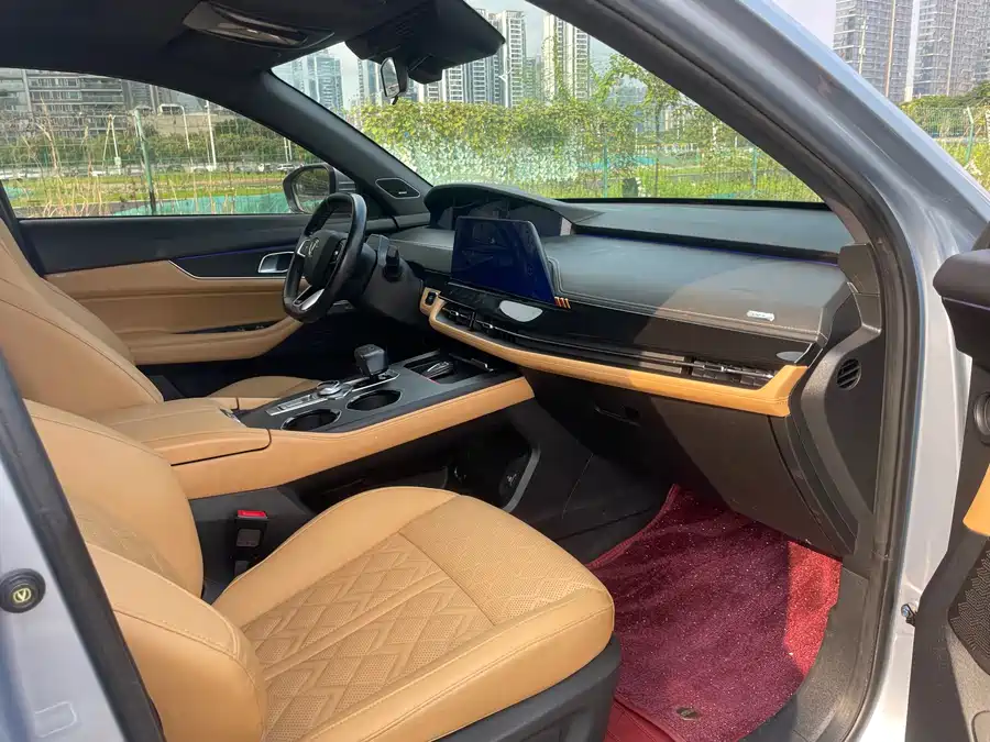 900x675_0_q87_c42_autohomecar__ChtpWGqpAu6ATROOAApBuRi-pYM336.jpg.webp