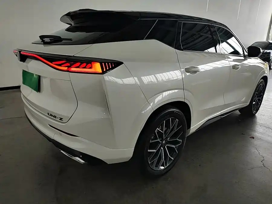 900x675_0_q87_c42_autohomecar__ChxpVWqp8qyALmWKAAGBURw-J7c194.jpg