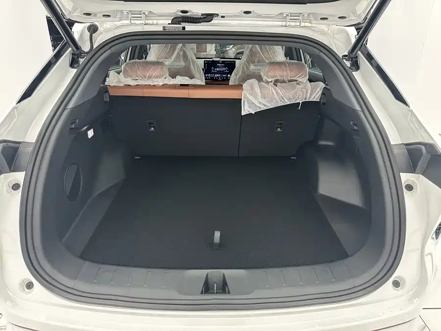900x675_0_q87_c42_autohomecar__ChxpVWptrdSAaAIUAAWiikoJ6Q8695.jpg.webp