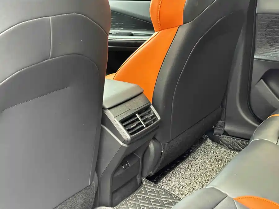 900x675_0_q87_c42_autohomecar__ChxpWGqmnjaAQ8H4AAQiCrYfr9k008.jpg.webp
