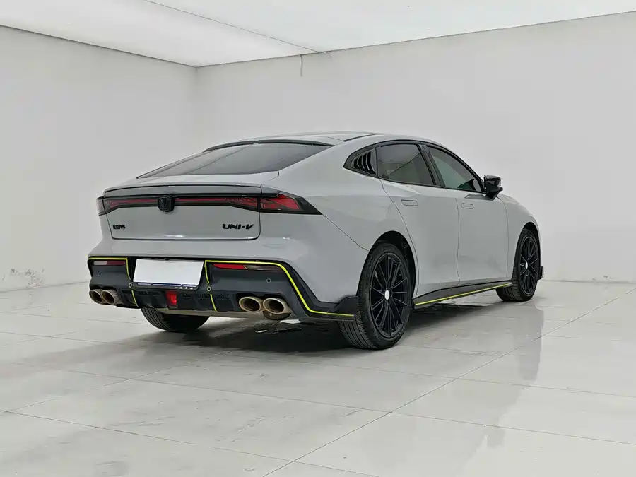 900x675_0_q87_c42_autohomecar__ChxpVmqB2zKAaAD2AAKF7vZhIsU138.jpg.webp