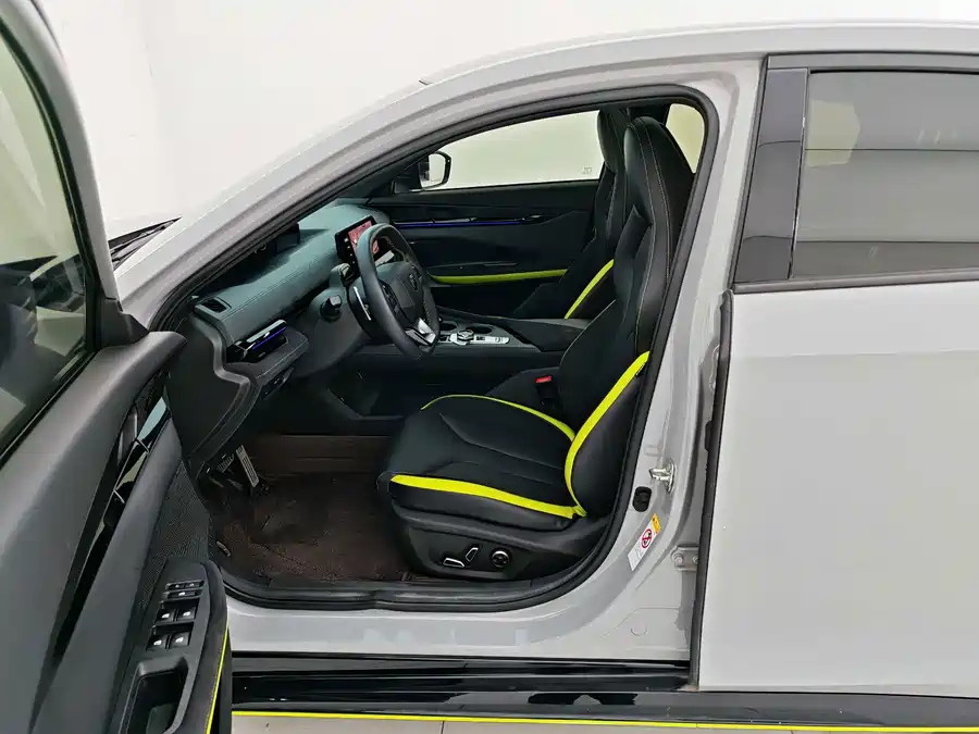 900x675_0_q87_c42_autohomecar__ChxpVmqB2zSAMdLWAAOsV3eJa54028.jpg.webp